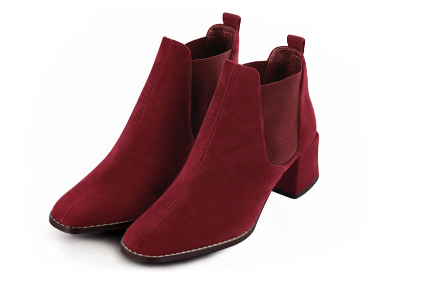 Burgundy red women's ankle boots, with elastics. Square toe. Medium block heels. Front view - Florence KOOIJMAN
